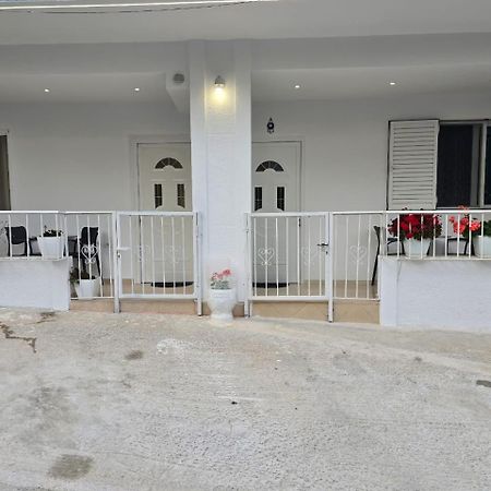 Aila Apartment Sarande Luaran gambar