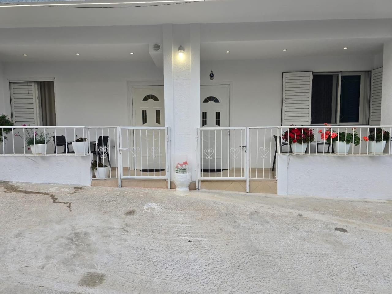 Aila Apartment Sarande Luaran gambar