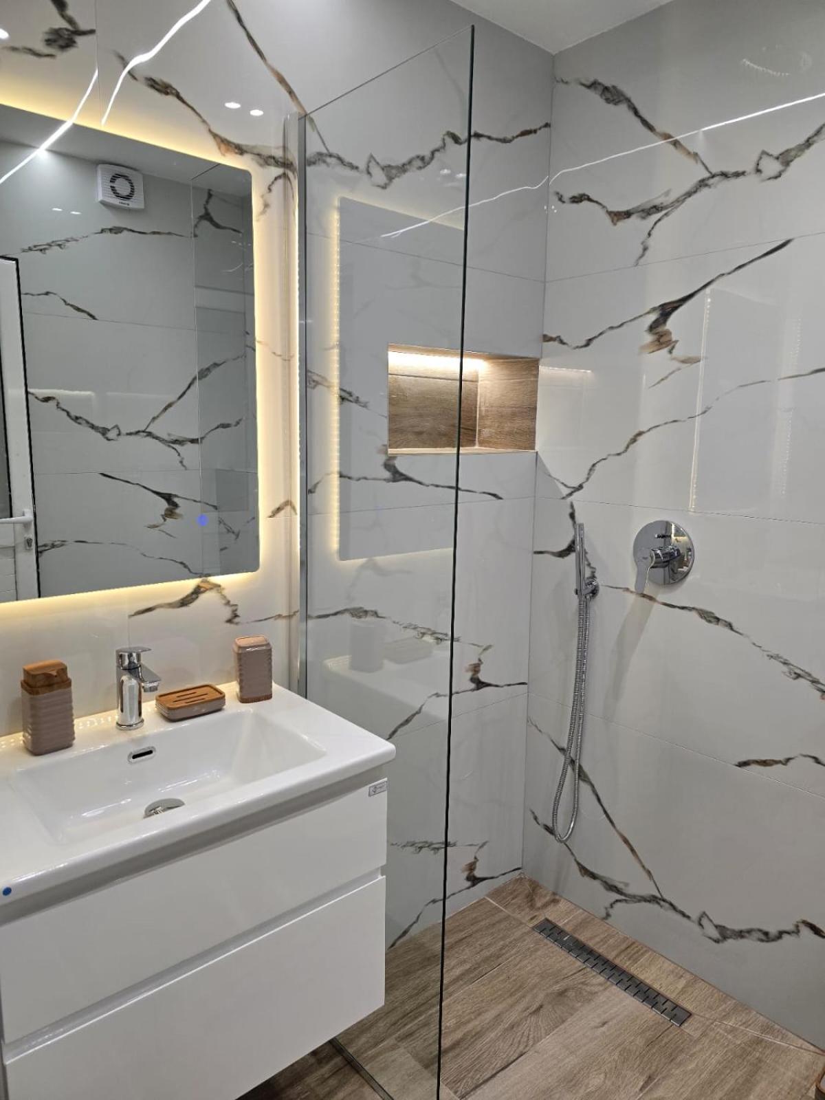 Aila Apartment Sarande Luaran gambar
