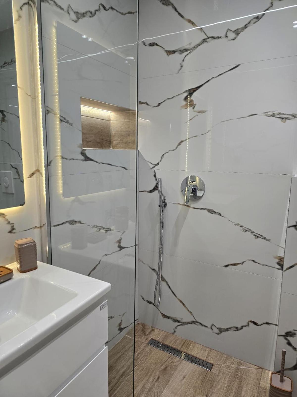 Aila Apartment Sarande Luaran gambar